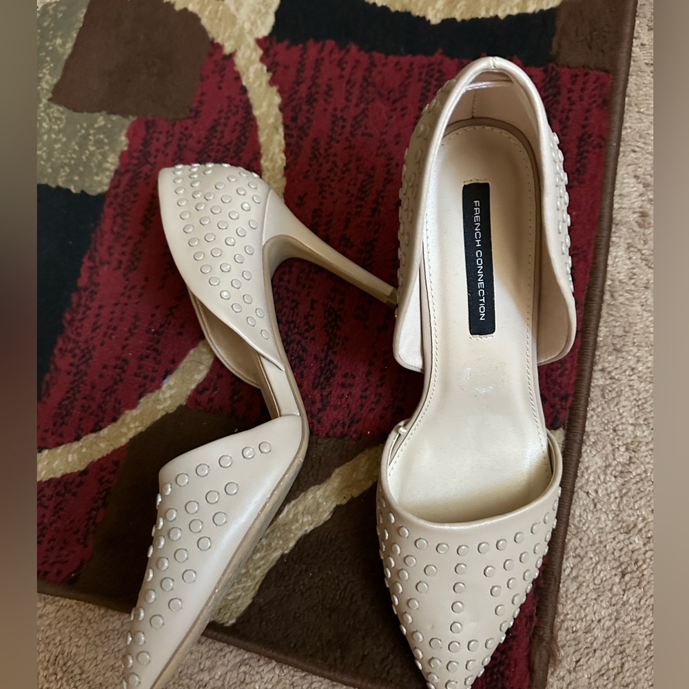 French connection beige heels - Picture 2 of 6